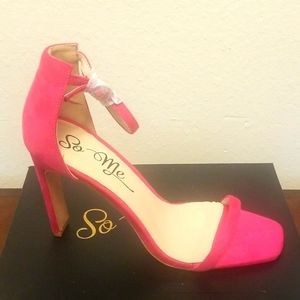 FUSCHIA colored heels NEVER BEEN WORN